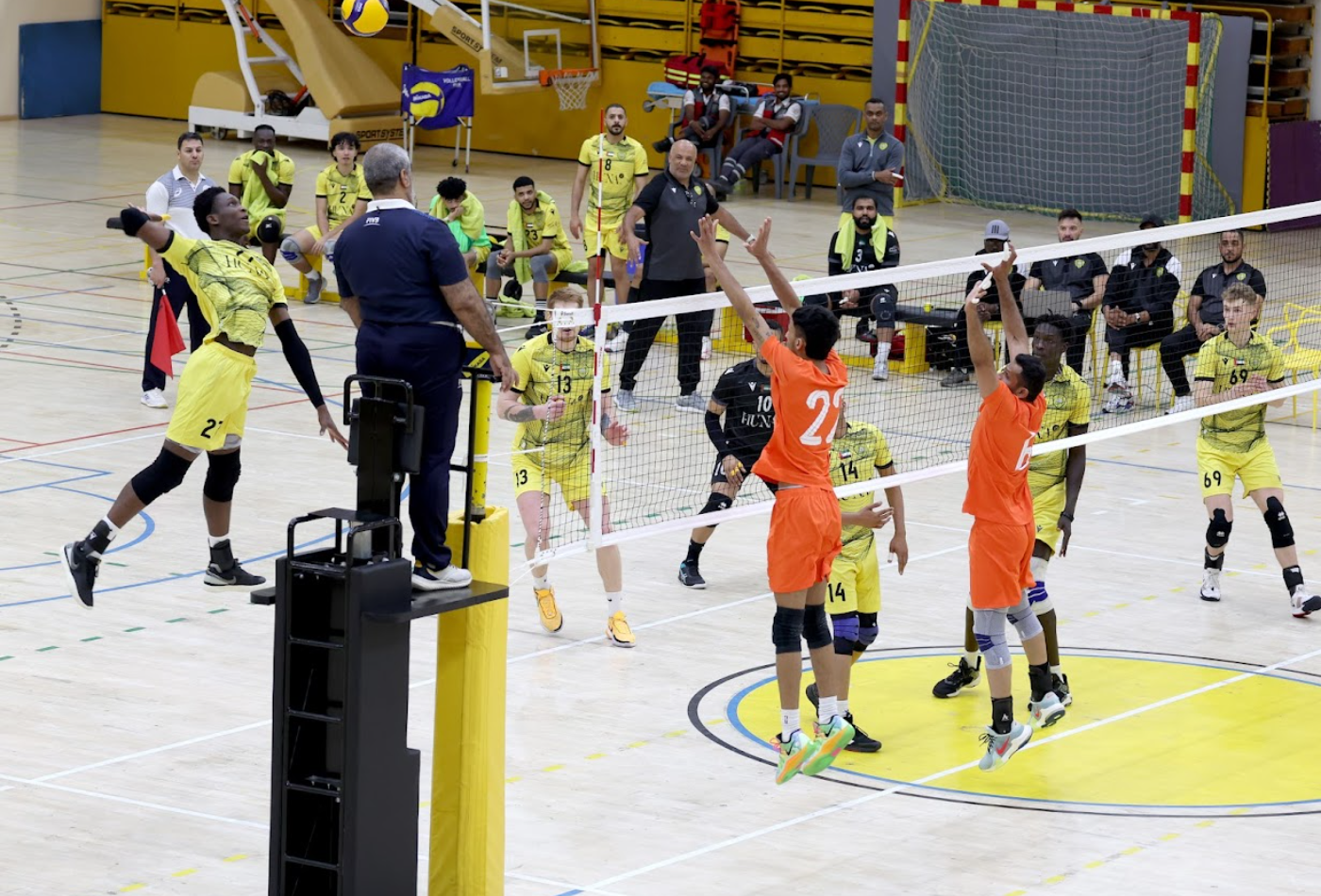 Al Wasl Men's Volleyball Team Defeats Ajman in the League