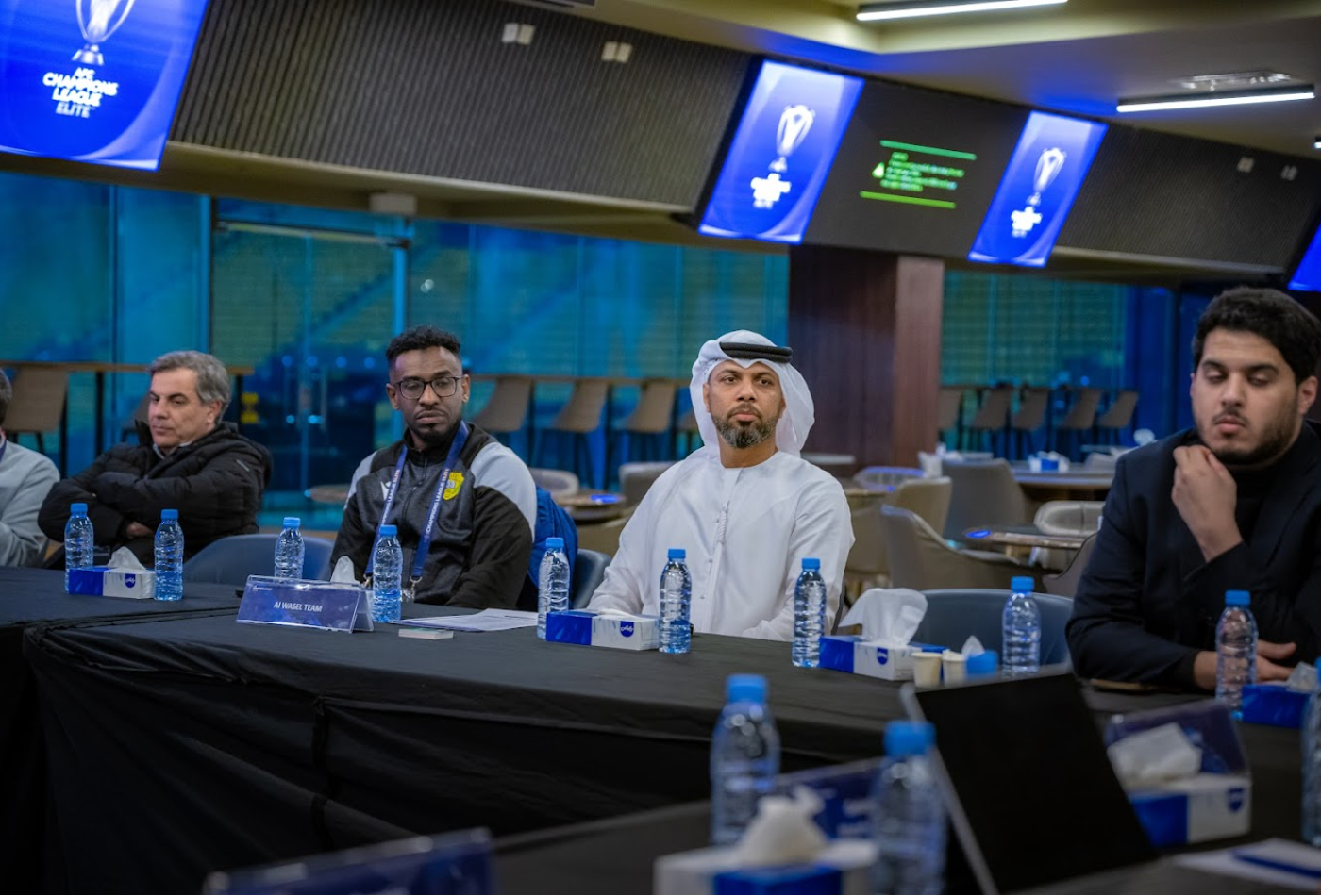 Al Wasl in gray against Al-Nassr in the AFC Champions League Elite