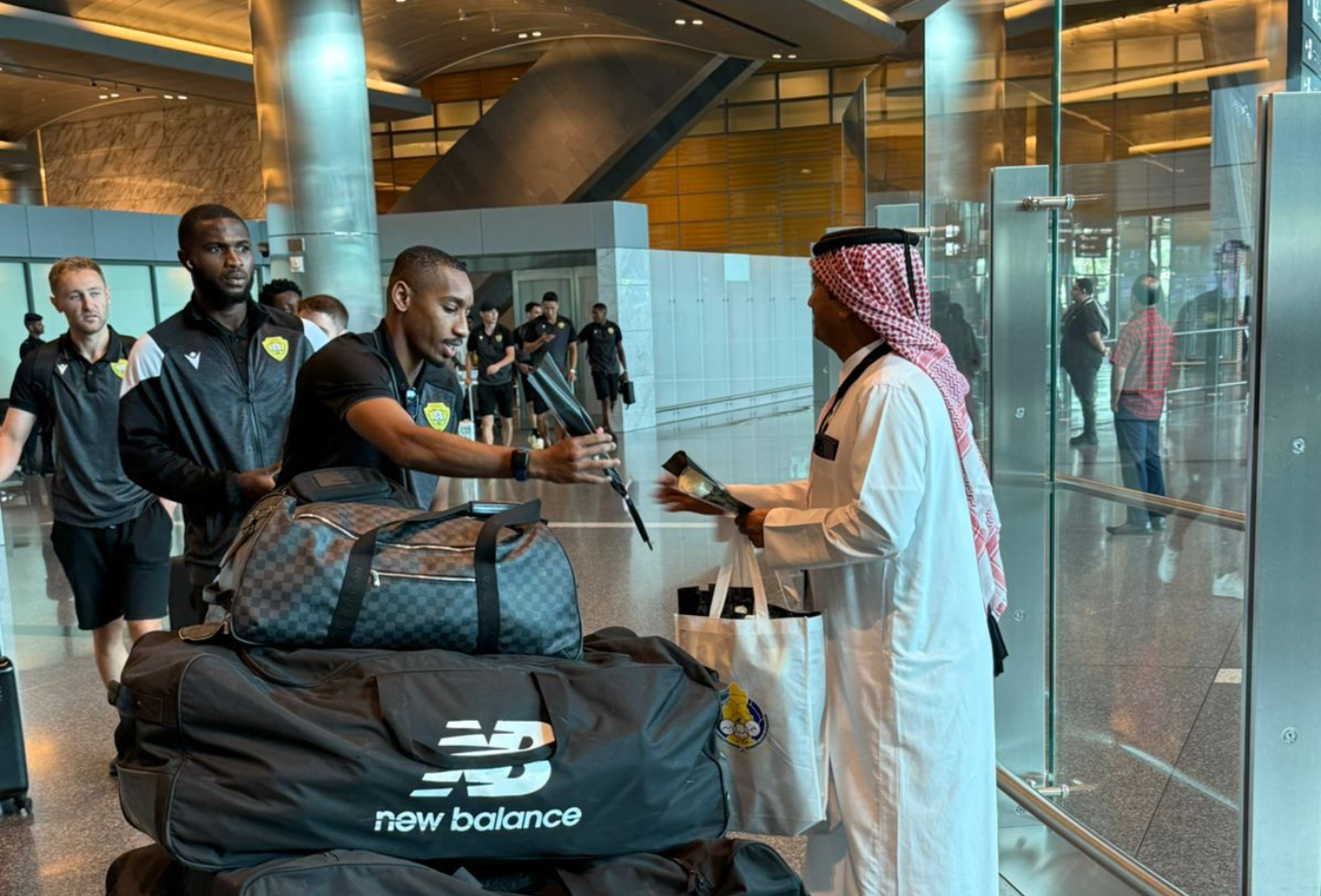 The Emperor's delegation arrives in Doha in preparation for the match against Al Gharafa