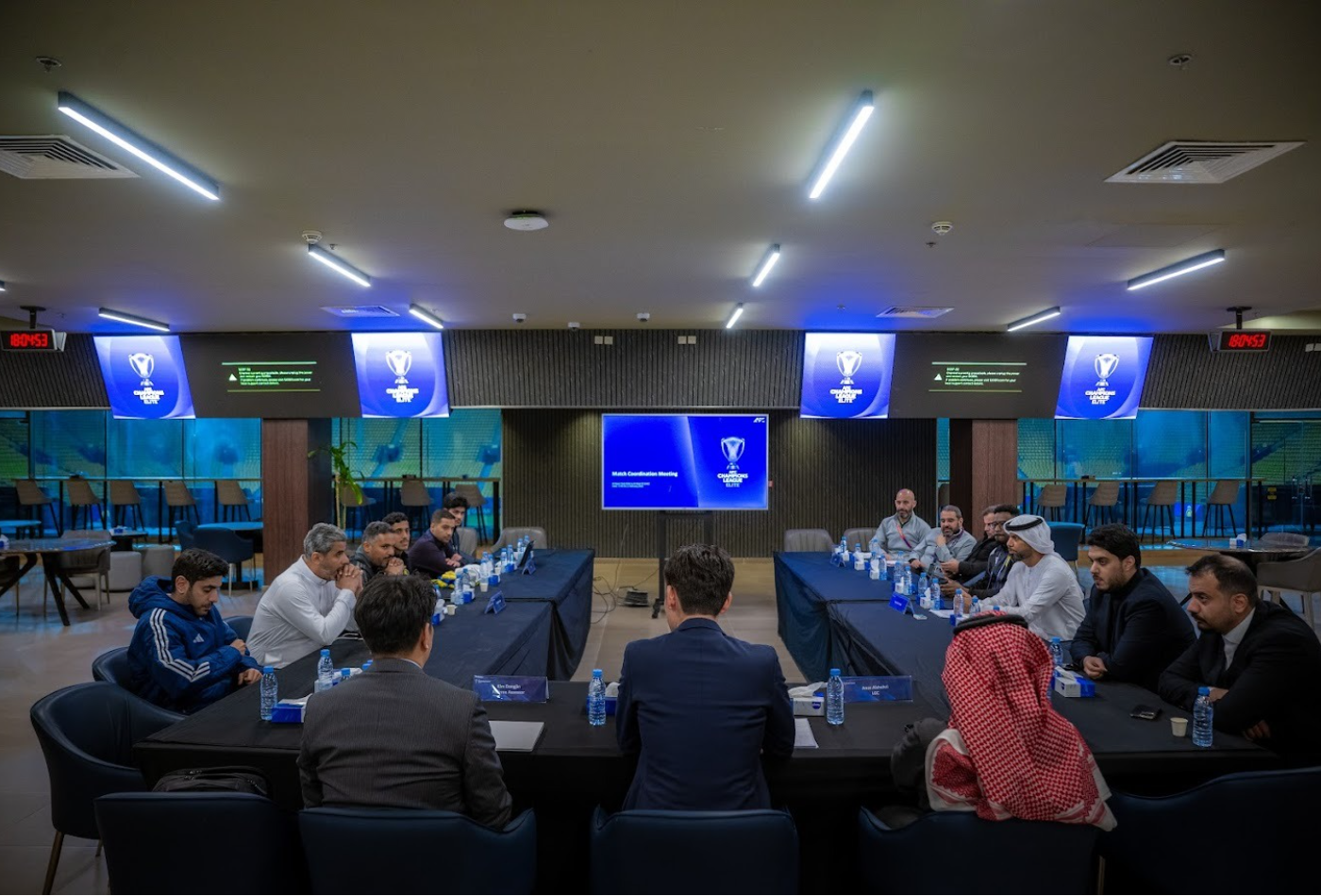 Al Wasl in gray against Al-Nassr in the AFC Champions League Elite