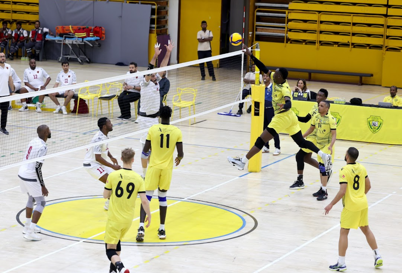 Al Wasl Men's Volleyball Team Defeats Al Wahda in the League