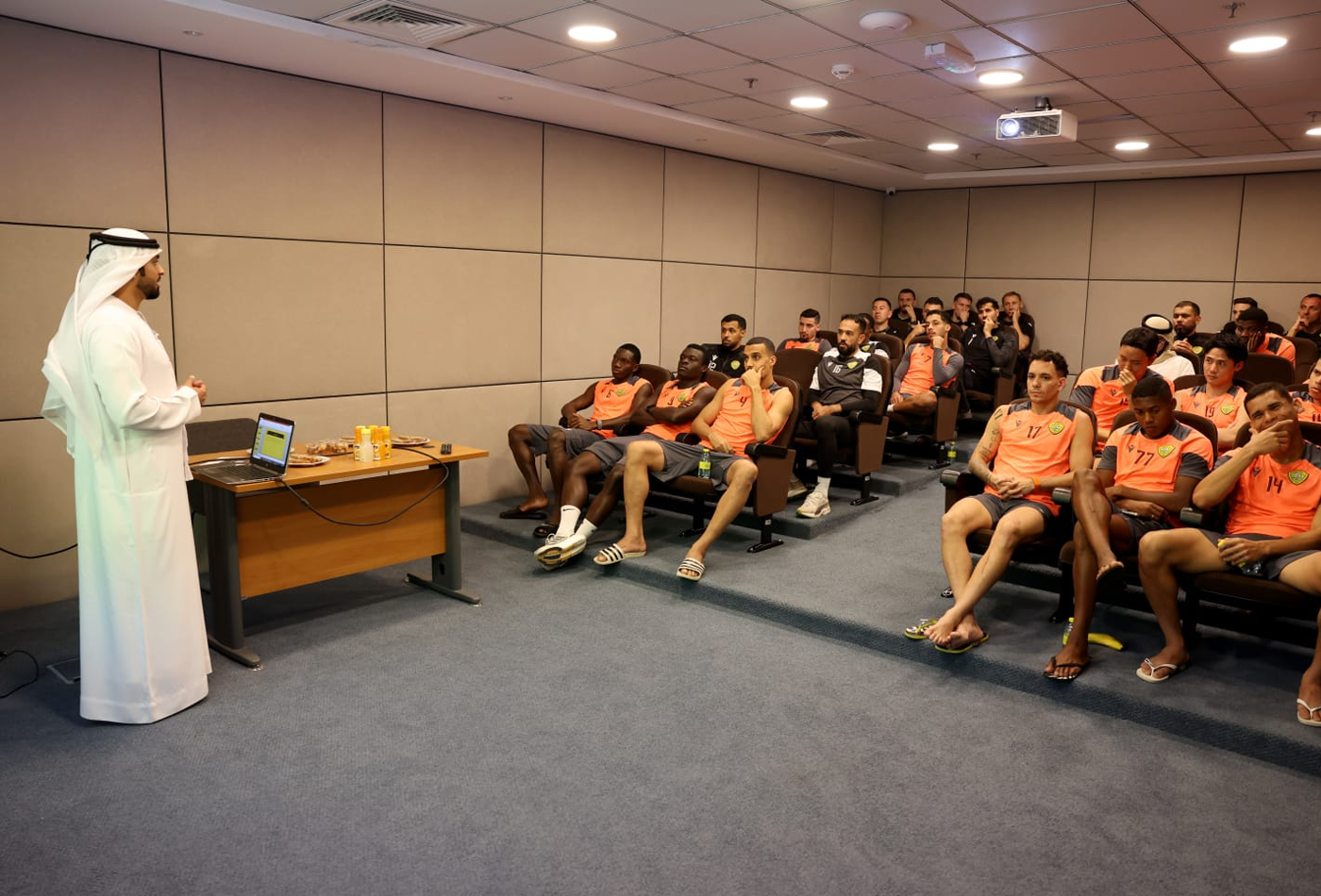 Al Wasl Organizes Media Training Workshop for First Team Players